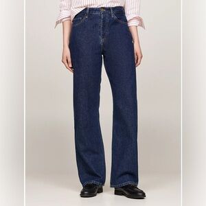 Tommy Hilfiger Mid-Rise Loose Straight Fit Women’s Jeans